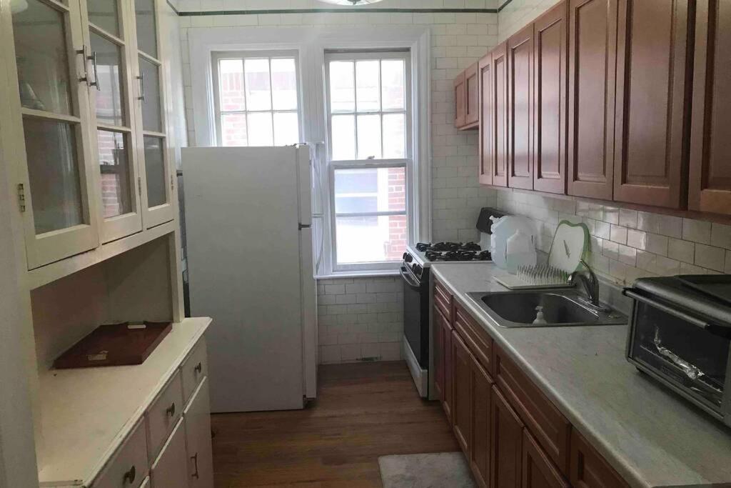 Cozy 2 Bedroom Apartment In Queens New York Eksteriør billede